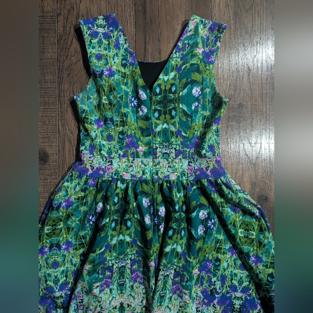 Cynthia Rowley Bright Green w/ Purple Accent Floral Print Fit & Flare Dress Sz 8 - Picture 12 of 16